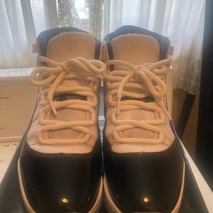 Used Air Jordan 11 Concords Size 10.5